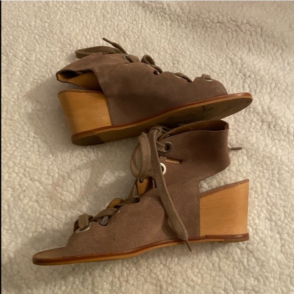 Dolce Vita Lei Brown Tan Suede Wedge Grommet Lace-Up Ankle Wrap Sandals - Picture 6 of 6